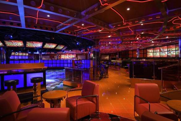 Carnival Splendor - Nightclub, Credit, Rick DIaz.jpg.jpg